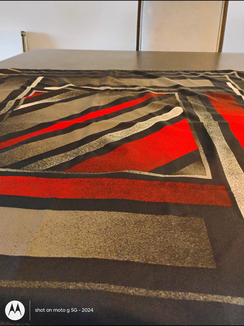 Women’s Geometric Print Red & Black Scarf